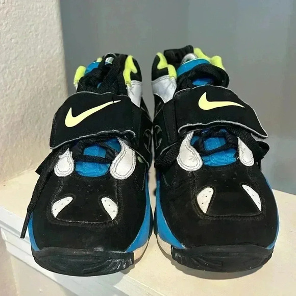 Nike Air Diamond Turf 2 GS Youth 488294-034 Size 6.5Y Black Blue White - Picture 6 of 9